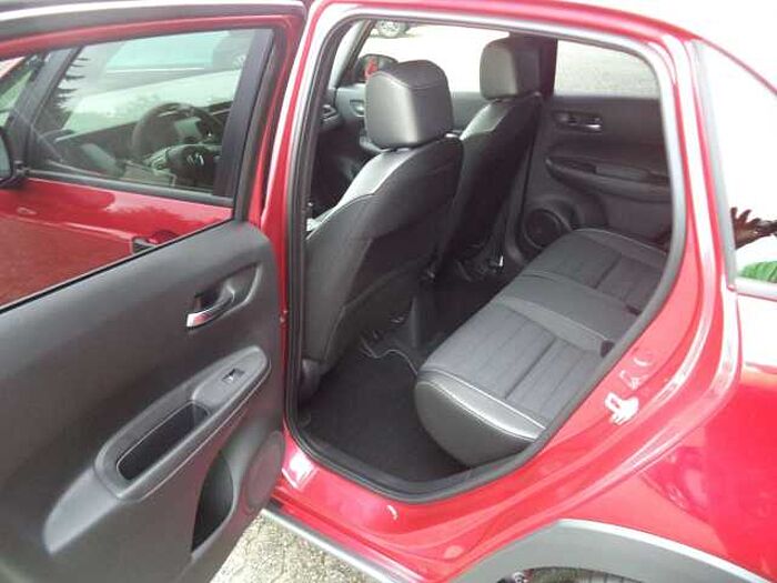 Honda Jazz 1.5 i-MMD Hybrid Crosstar Advance Premium Sunlight