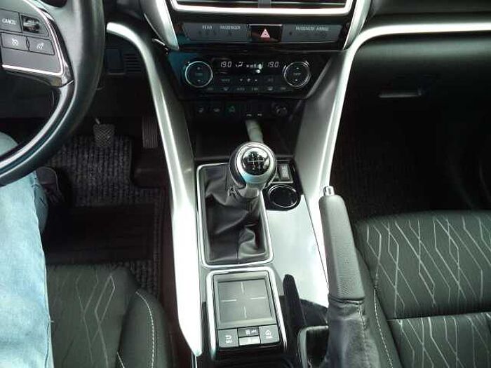Mitsubishi Eclipse Cross Intro Edition 2WD