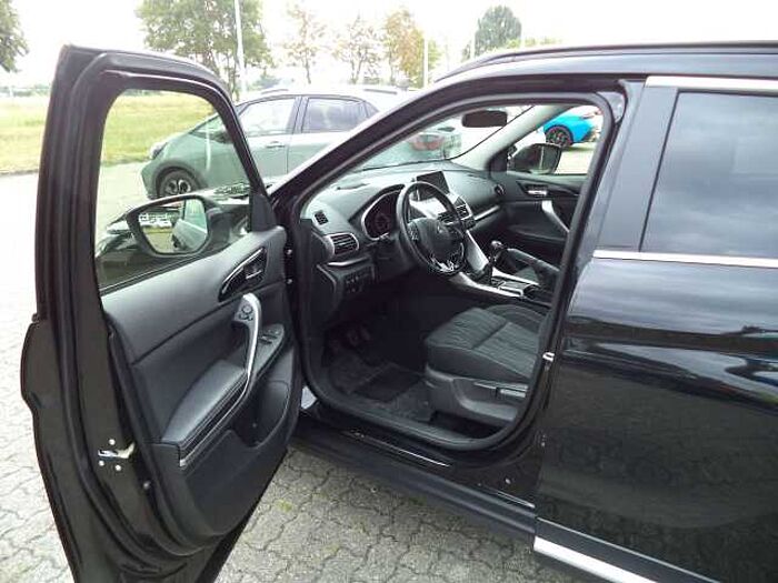 Mitsubishi Eclipse Cross Intro Edition 2WD