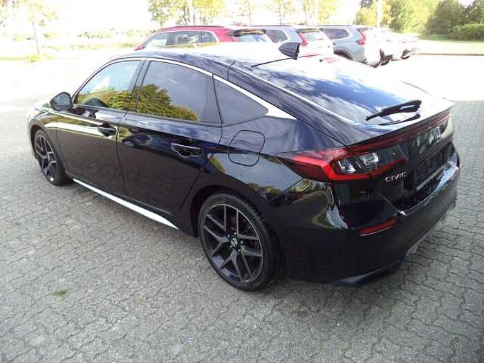 Honda Civic e: HEV Advance nordic Silber Paket