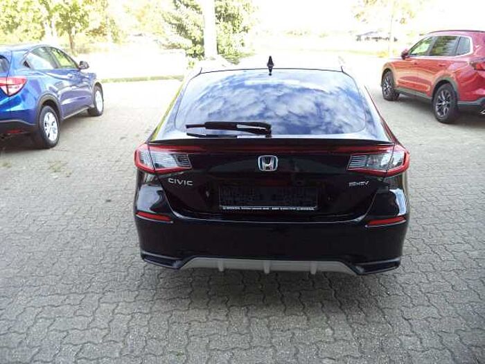 Honda Civic e: HEV Advance nordic Silber Paket