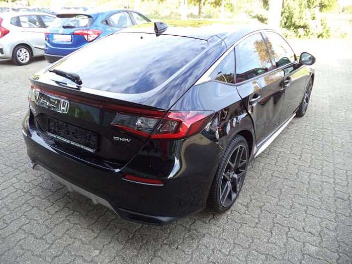 Honda Civic e: HEV Advance nordic Silber Paket