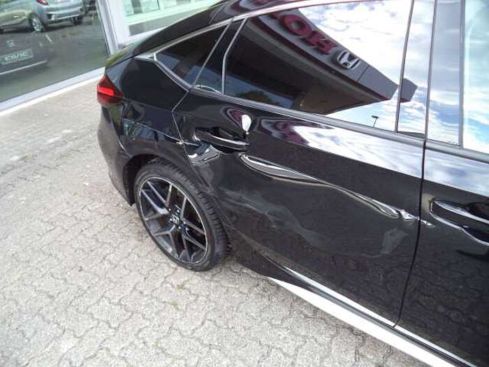 Honda Civic e: HEV Advance nordic Silber Paket