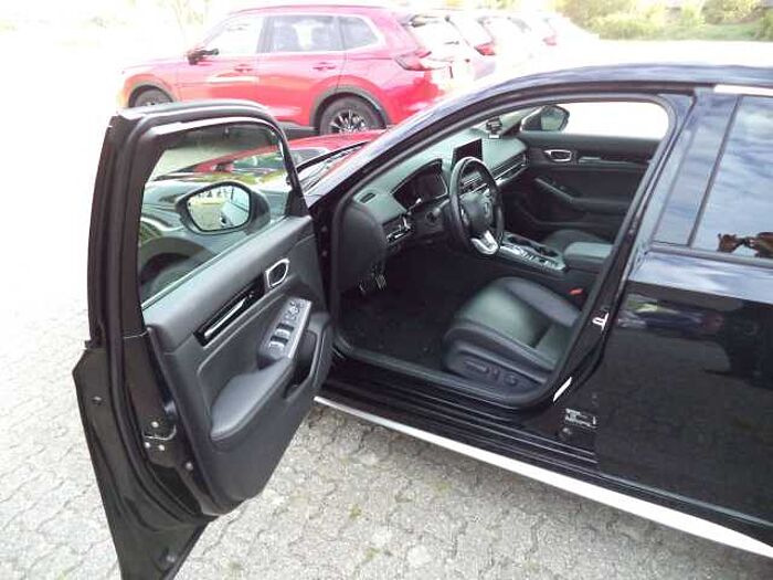 Honda Civic e: HEV Advance nordic Silber Paket